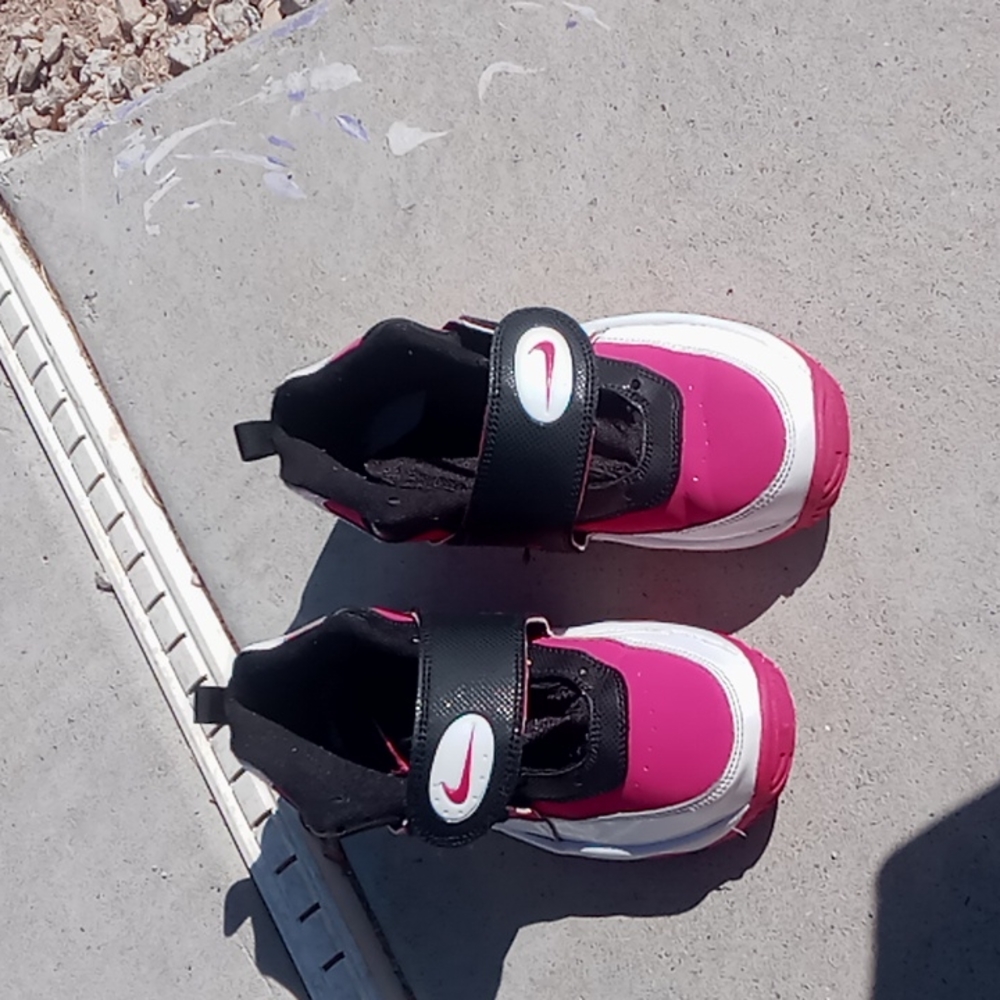Girl shoes